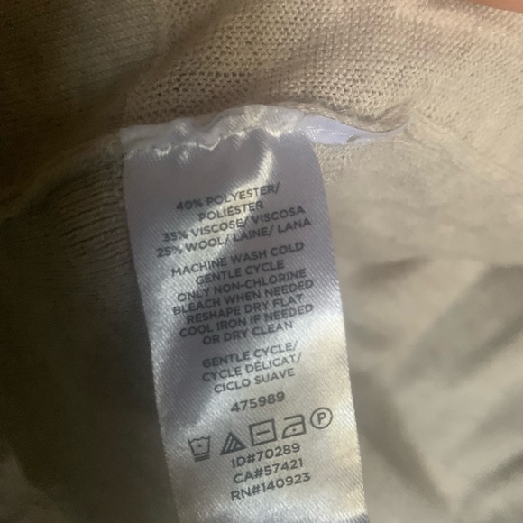 Loft long sleeve, 2 pocket, wool blend sweater - Picture 5 of 6